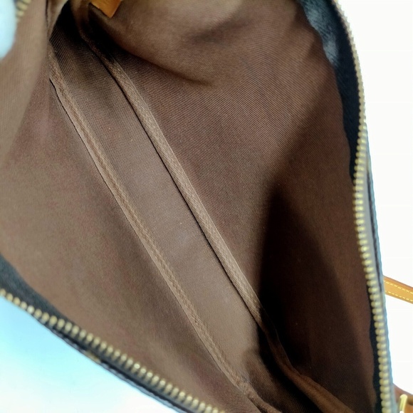 Louis Vuitton Pochette w/ Shoulder strap - Picture 8 of 9